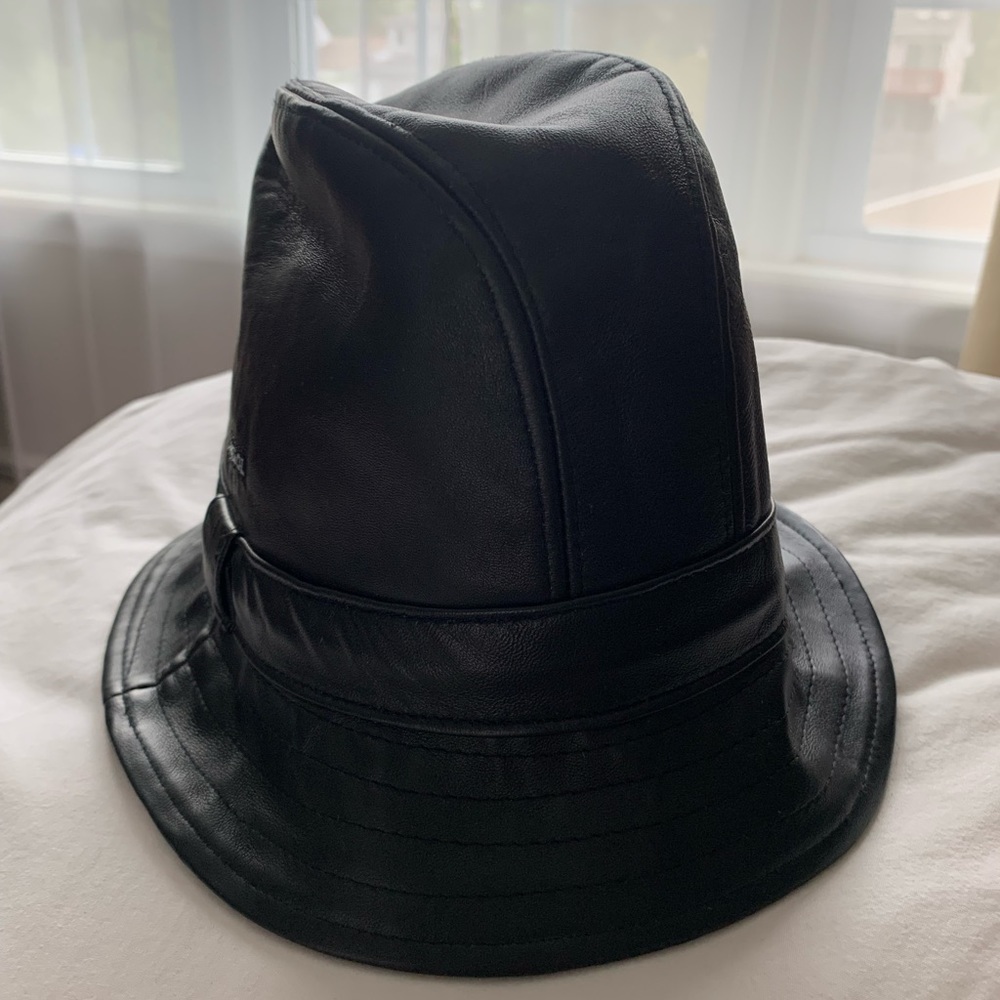 100% Kangol Black Leather hat